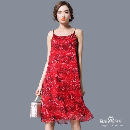 吊带裙如何穿搭更具仙气