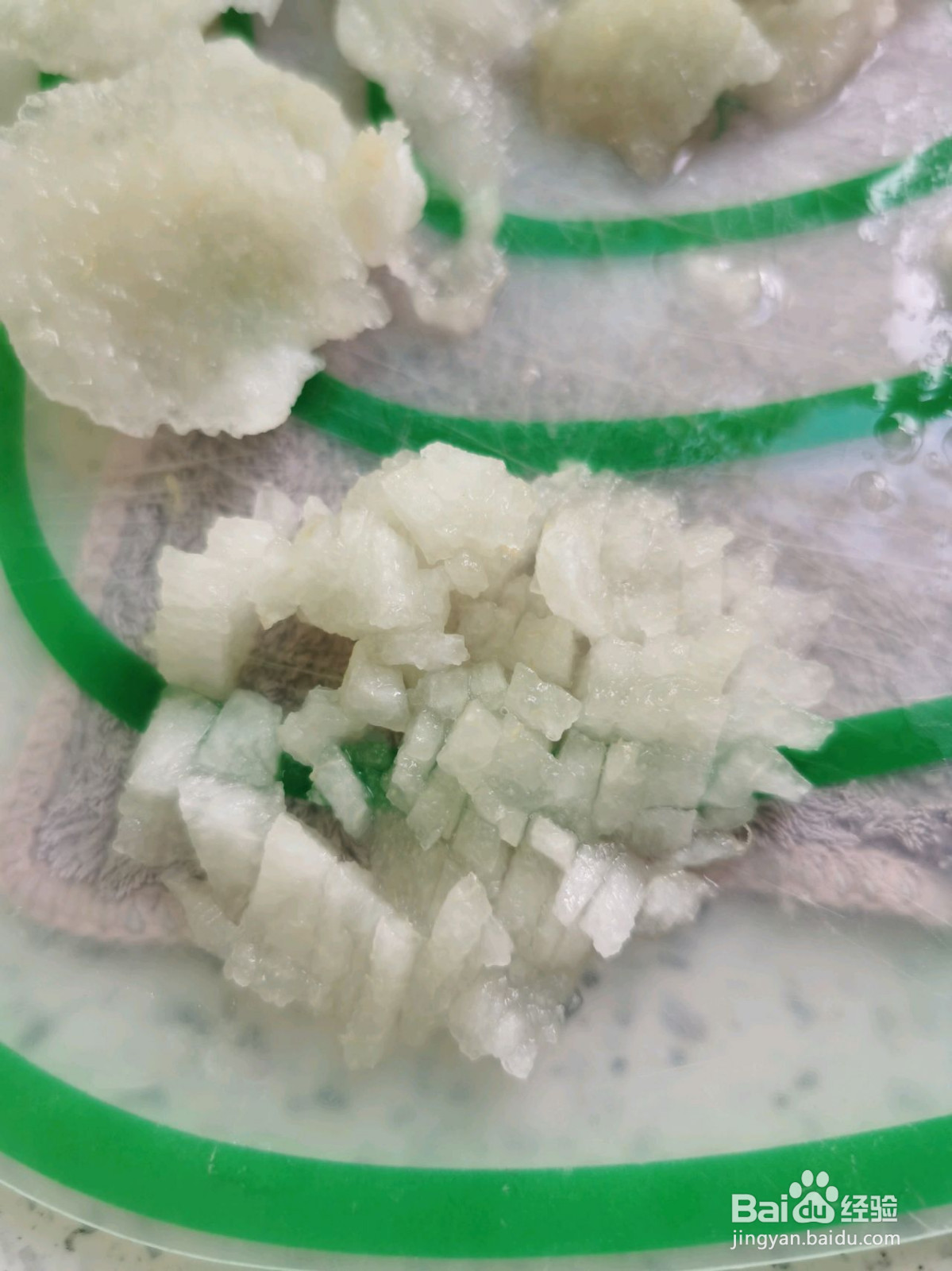 秋季润肺冰糖雪梨的做法