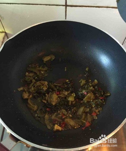 酸菜巴沙鱼的做法