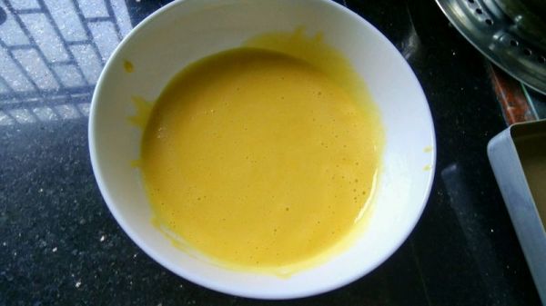 杨梅果酱夹心蛋糕卷