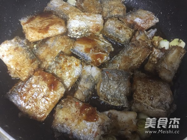 红烧带鱼的做法