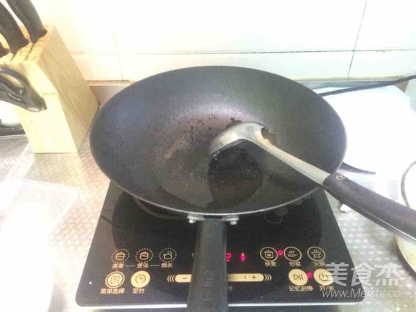 山药炒木耳的做法