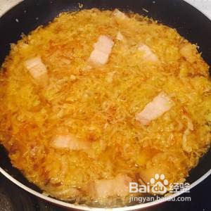 酸菜炖五花肉的做法