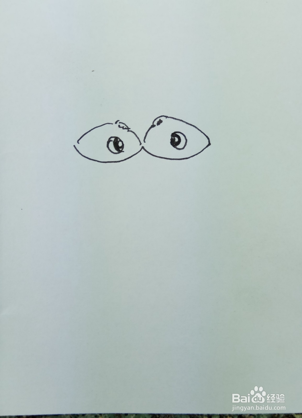 怎样画简笔画两只鱼?