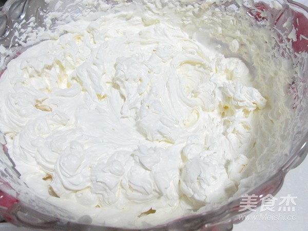 火龙果奶油蛋糕