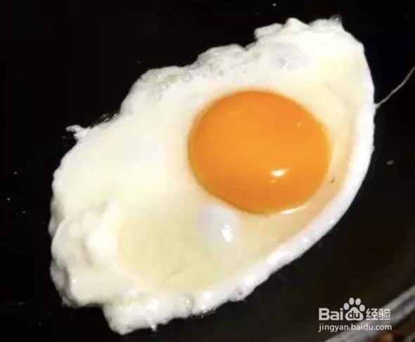 健身减肥营养早餐搭配：香蕉蓝莓麦芬煎蛋配沙拉