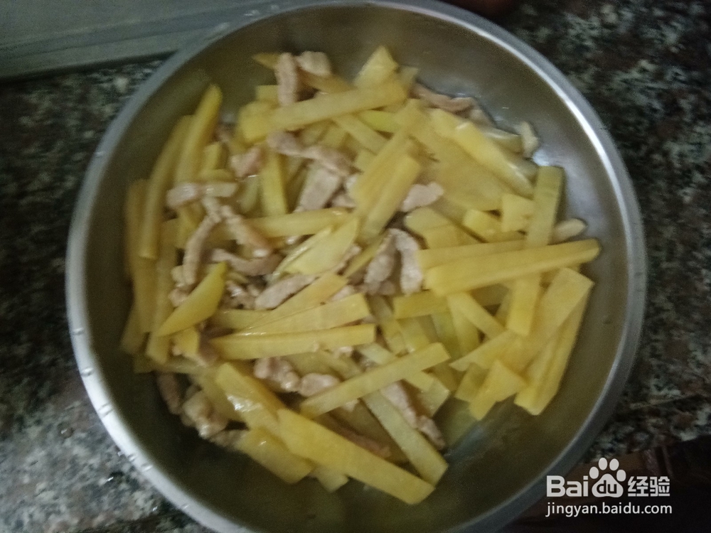 土豆丝炒瘦肉丝的做法