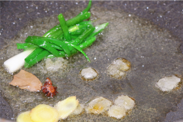 酱汁鱿鱼一出锅我流口水了