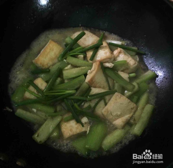 丝瓜炒豆腐的家常做法