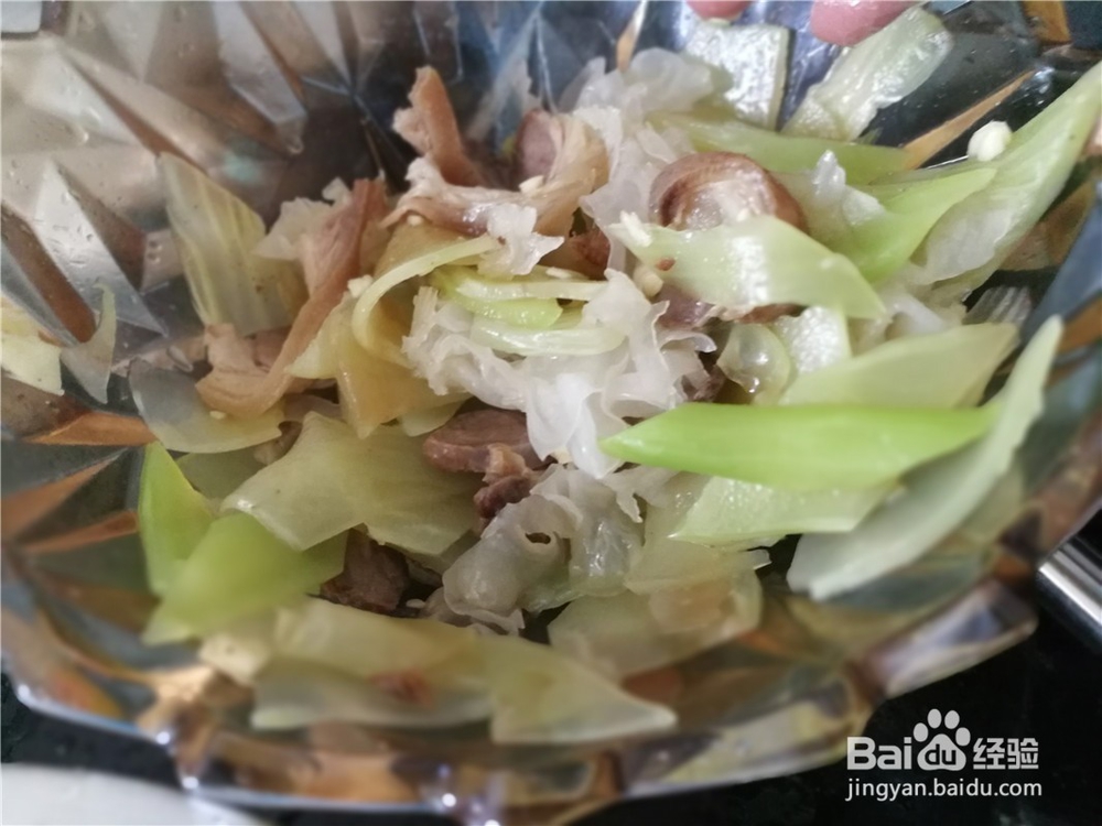 莴笋拌猪肉银耳