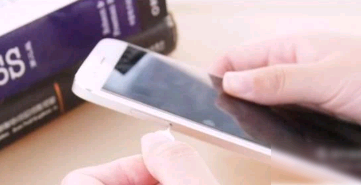 华为手机插卡的地方怎么打开