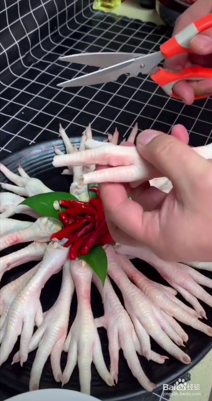 怎么制作美味好吃的无骨柠檬鸡爪