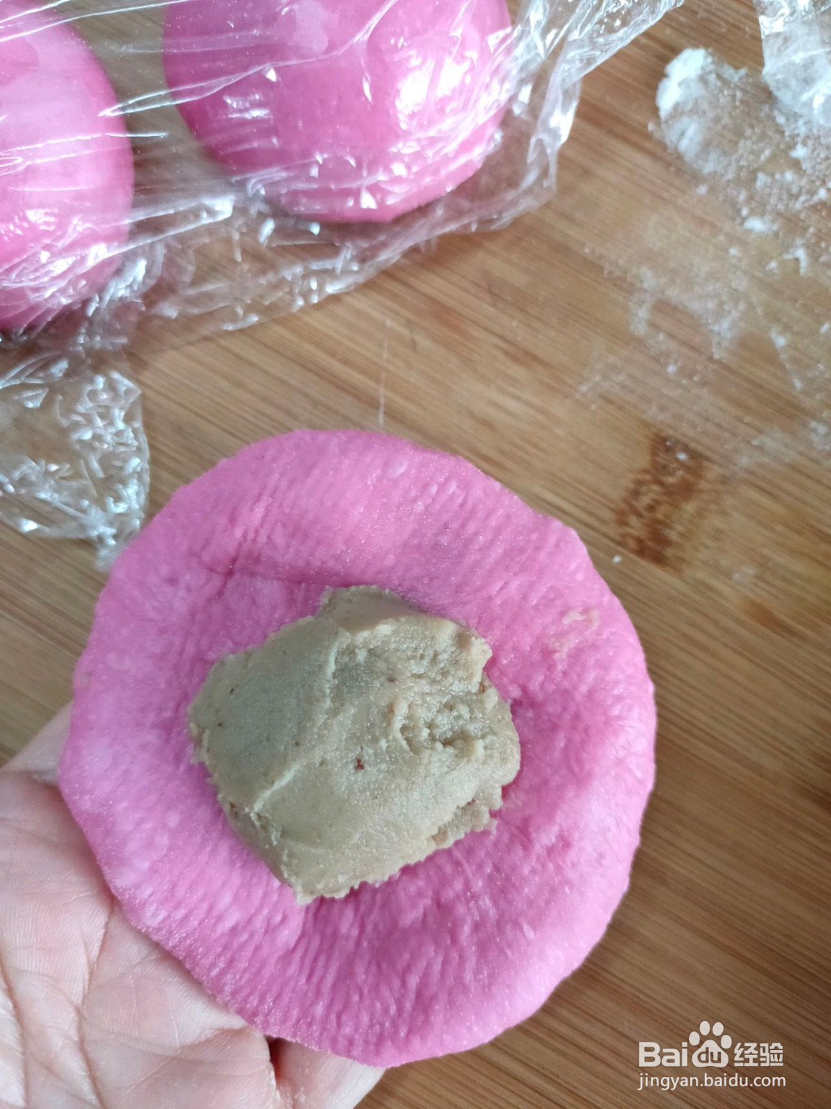 火龙果软欧包的做法