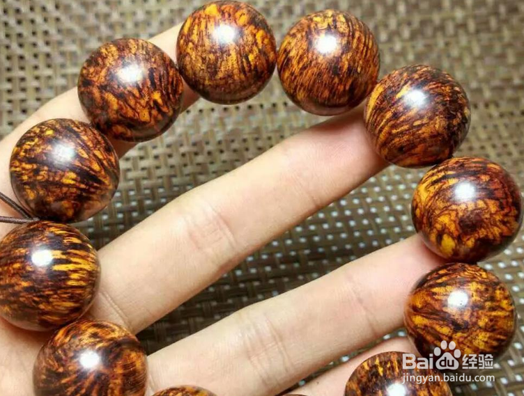 海南黄花梨手串怎么保养