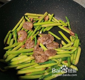 虾仁培根炒芦笋的做法