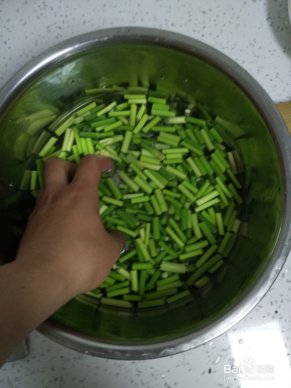 怎么样做蒜苔炒鸡蛋好吃