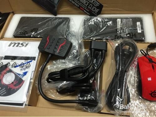 新代机王-GT83VR 6RF-026CN 简单开箱