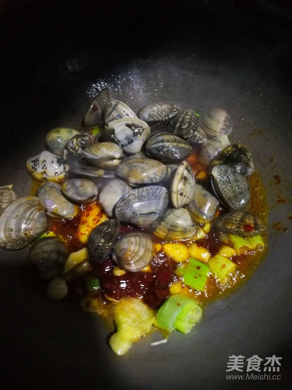 辣炒花蛤的做法