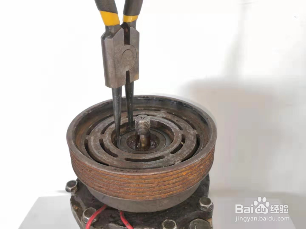 电磁离合器怎么拆装与检测?