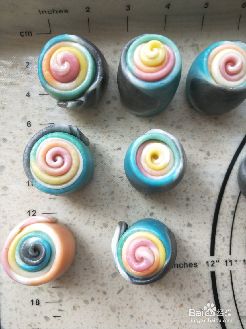 彩虹蛋黄酥的做法