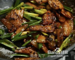 做一道下饭的美味回锅肉。