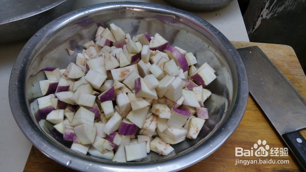 如何做油闷茄子丁