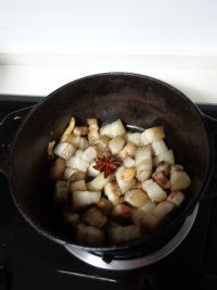 教你如何做秘制红烧肉（详细方法教程）