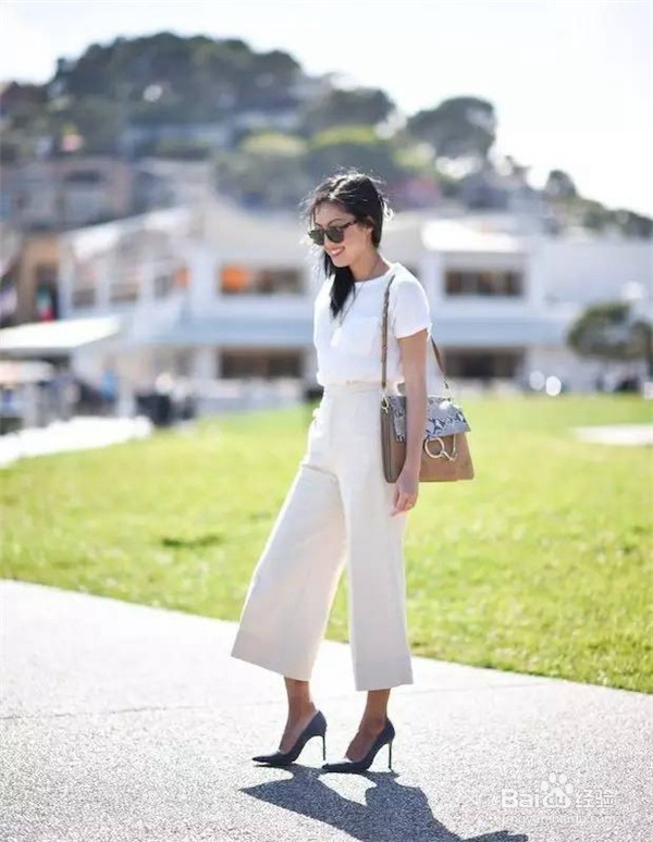 T恤+九分裤,普通女孩也能穿出时尚感!