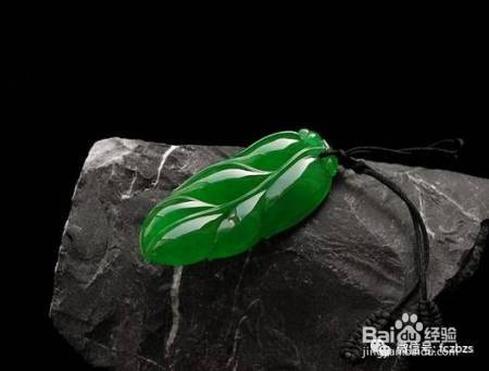 灵韵动人的翡翠叶子，让这个夏天的你美得与众不同