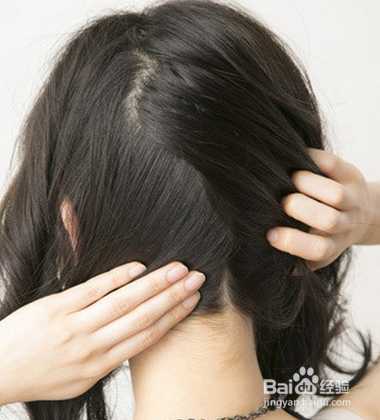 8步快速扎发法 打造优雅盘发造型