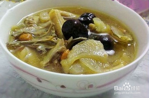 年夜饭六味煲鸡汤的做法