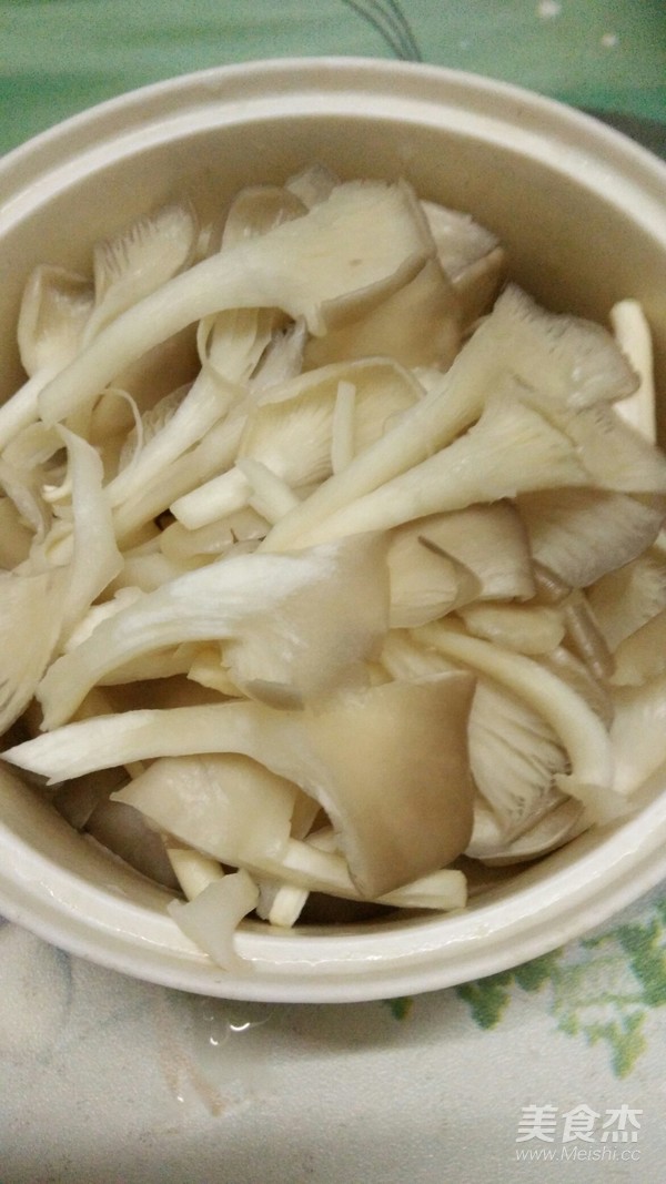 杂菇炒豌豆的做法