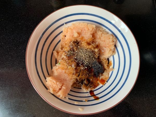 皮薄馅大黑胡椒鸡肉小馅饼