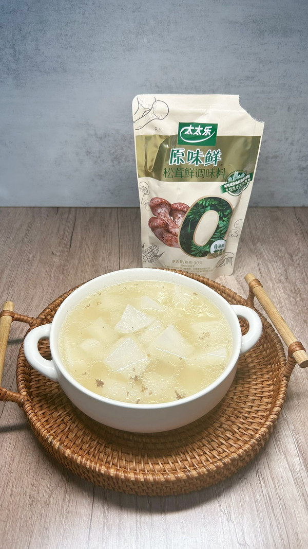 松茸白萝卜牛排骨汤