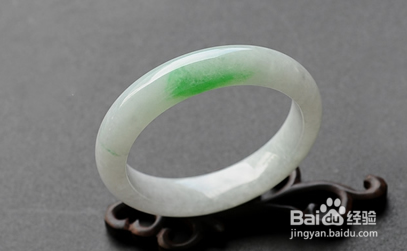 冰种翡翠的鉴别方法 怎样鉴定翡翠是不是冰种