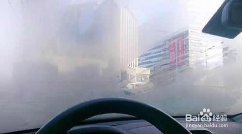 寒冷冬季教你如何给汽车玻璃除雾