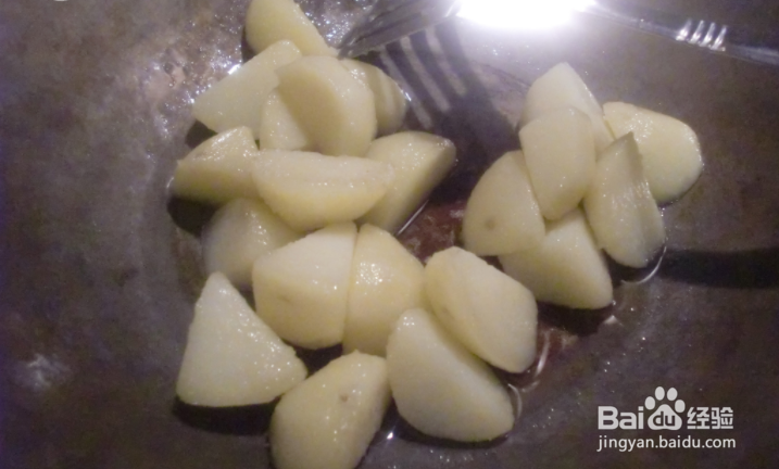 简单家常--土豆红烧肉步骤教程