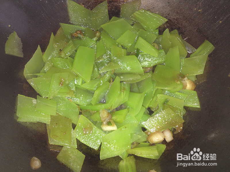 青笋炒鸡蛋的做法