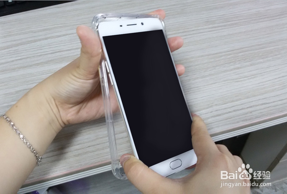 OPPOR9/R9plus手机壳安装及拆卸方法