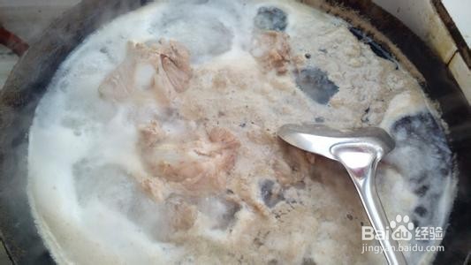 我家养生大骨汤的做法