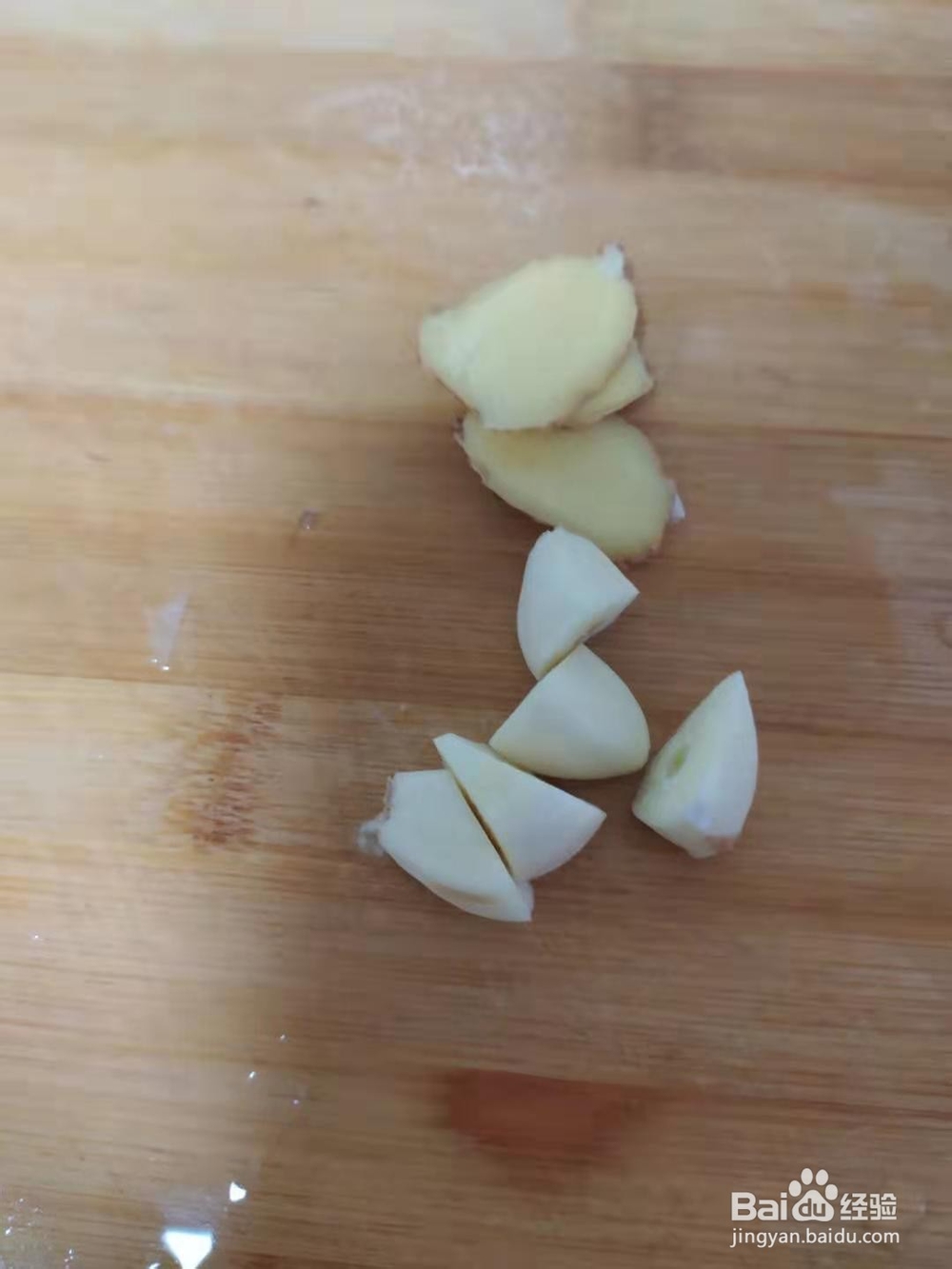 冬季养生美食——萝卜排骨汤