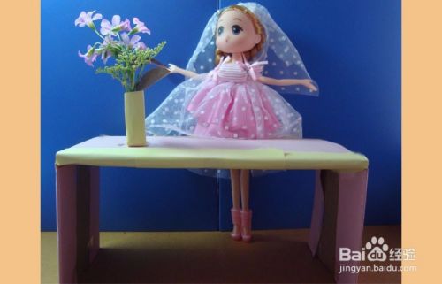 怎么做芭比娃娃的书桌