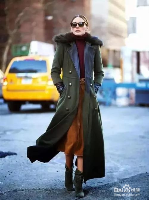 王凯丽长大衣里面套裙子,竟然这么好看!