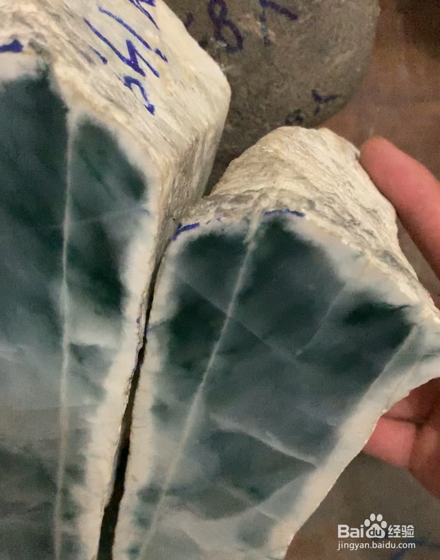 翡翠的飘花和癣怎么分辨?