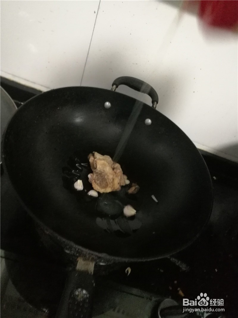 油滋炖豆角白菜