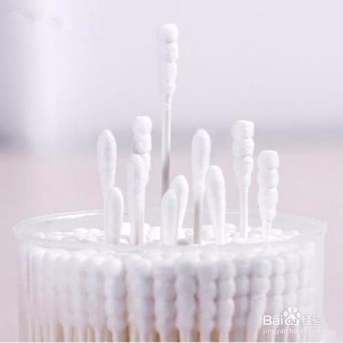怎样清理婴儿的耳朵(个人经验秘方)