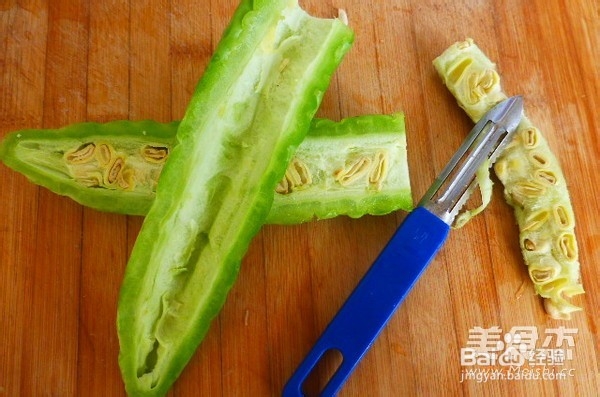 凉拌苦瓜的制作方法