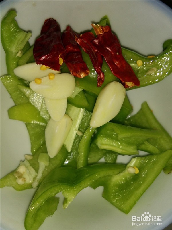 马蹄蘑炒尖椒