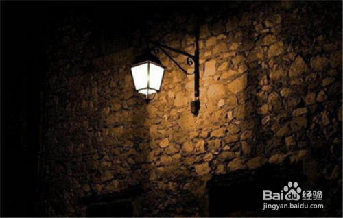 夏天灯光下的小虫子怎么处理