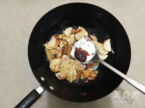 五花肉烧萝卜